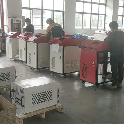 1000W 1500W 2000W 3000W Przenośna przenośna maszyna spawalnicza laserowa z włókna do przemysłu