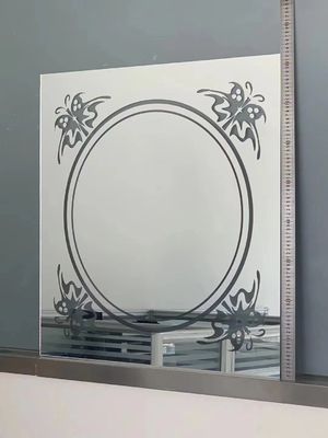 Przenośna maszyna do grawerowania laserowego z włókna włóknistego o mocy 100W 60W 50W 30W Auto Focus 2,5D 3D