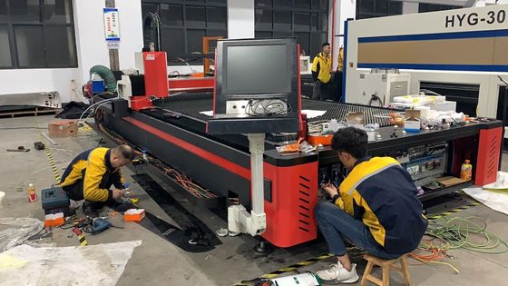 25m/min Prędkość cięcia Maszyna do cięcia włókien rur metalowych z głowicą laserową Raytools