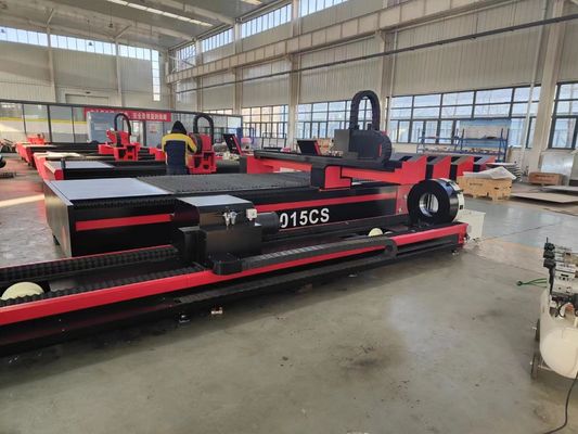 3015 Maszyna do cięcia laserowego włókna 1000W 1500W 2000W 3000W z konfiguracją typu gantry